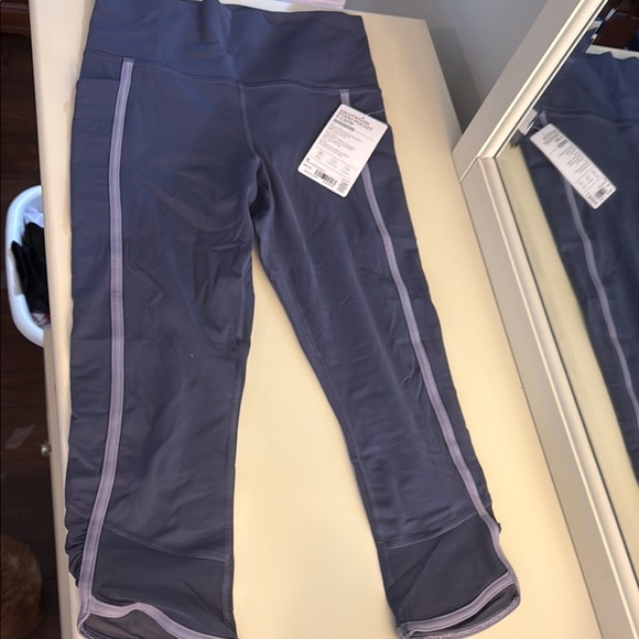 Athleta Salutation Leggings - Picture 1 of 4